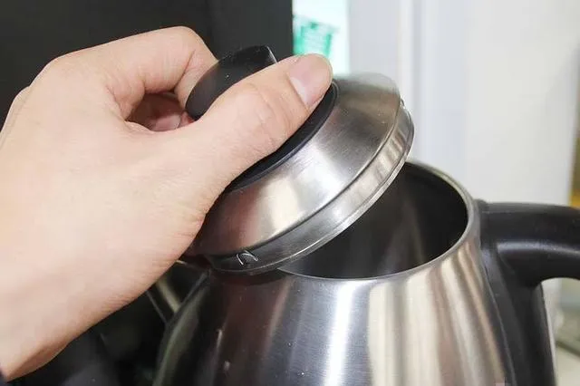 热水壶水垢如何快速去除|热水壶怎么去水垢最简单方法