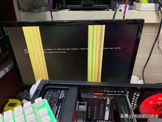 显示器花屏能修好吗|显卡问题导致电脑花屏该如何解决