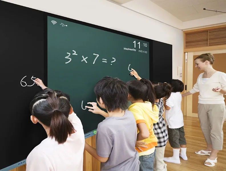 智能黑板 Intelligent blackboard