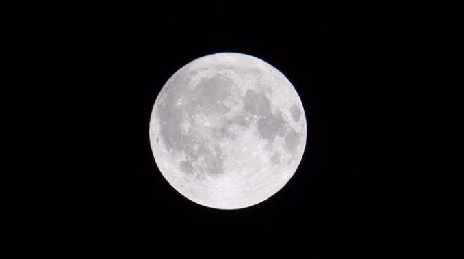 今晚月亮很圆是什么意思