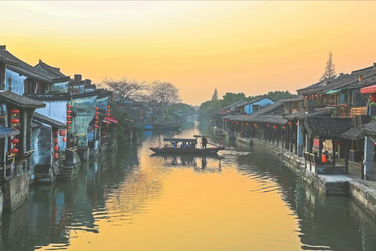 中国历史文化名镇，被称为“文化之邦”和“诗书之乡”，游人如织