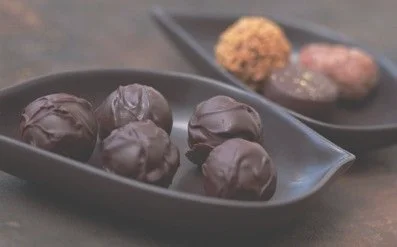 女性经期能吃巧克力吗，巧克力能帮助平稳经期情绪