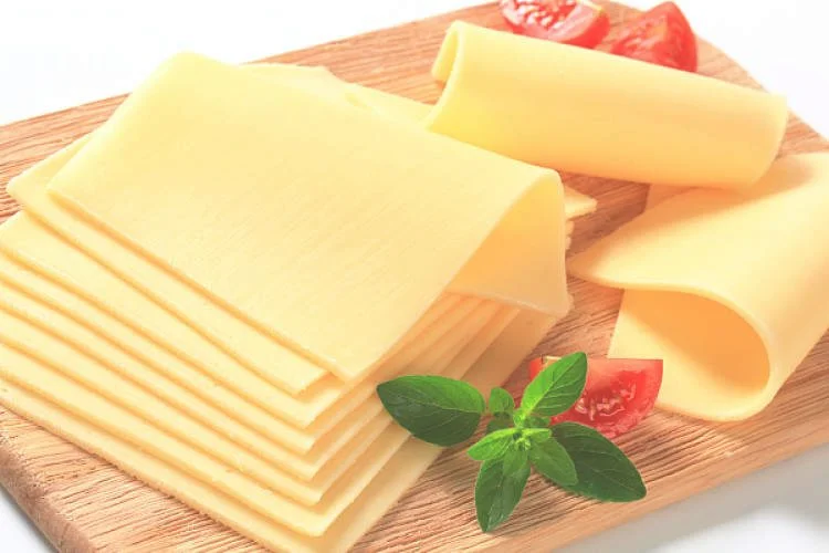你喜欢吃奶酪吗？是时候区分“天然奶酪”和“再制奶酪”了