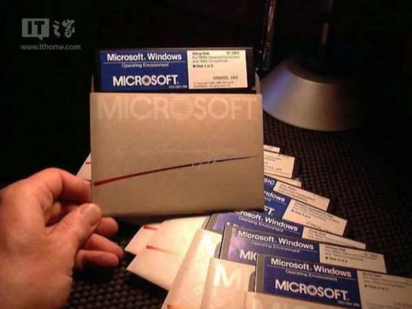 Windows1.0到Win10系统包装盒分享 熟悉的味道